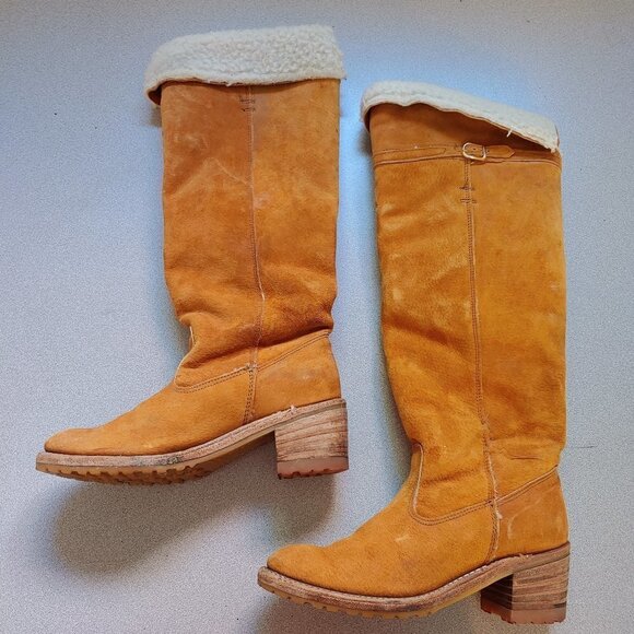 dingo Shoes - Vintage Dingo Suede with Shearling Lining Boots - Amazing 1970s